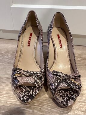 Prada Taupe Snakeskin Bow wedges